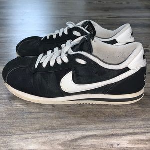 Nike Cortez 6.5Y/7.5W
